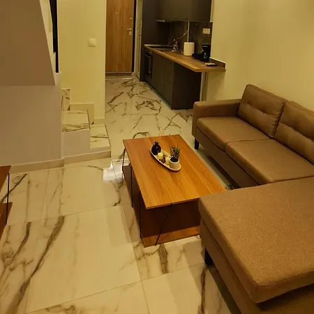 Thesskamara Loft Lägenhet *